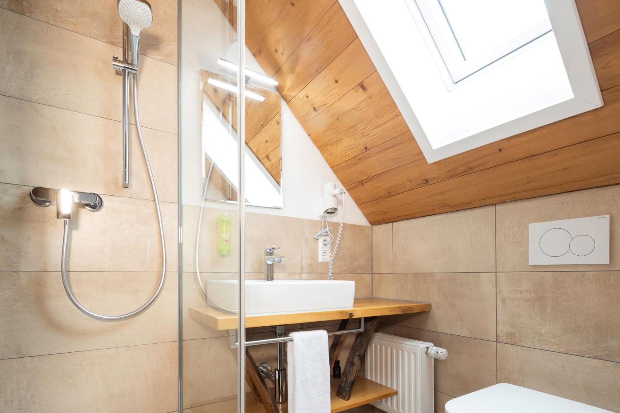 Altbau Gasthaus Amboss Grunkraut Eksteriør billede