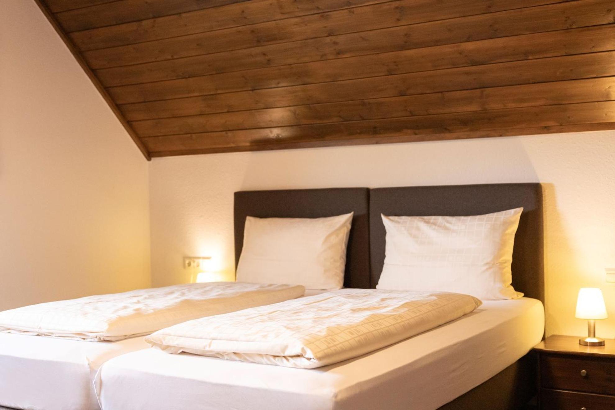 Altbau Gasthaus Amboss Grunkraut Eksteriør billede